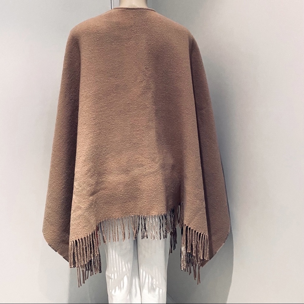 Burberry Collette Reversible Half Mega Check Cape. - image 7